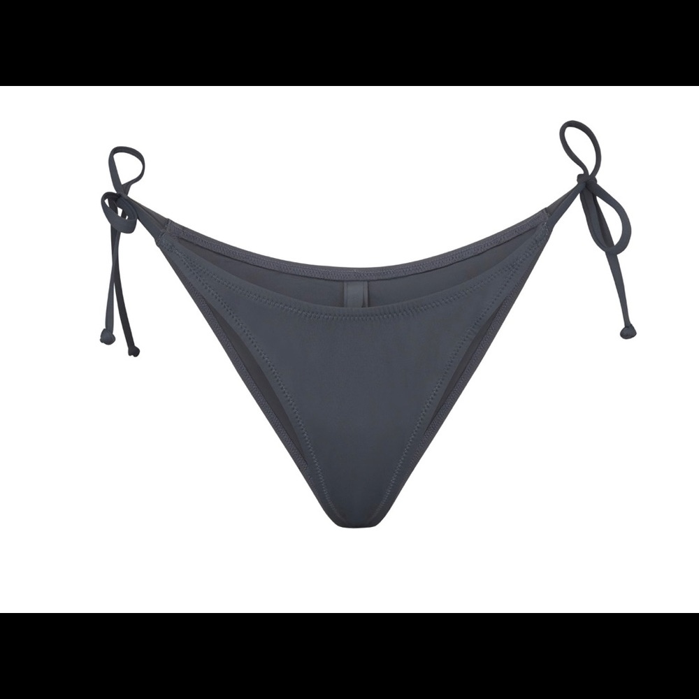 NWT Skims dip tie bottoms